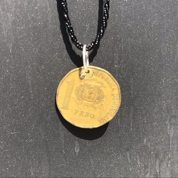 DOMINICAN REPUBLIC AUTHENTIC 1 PESO COIN NECKLACE - Picture 6 of 8